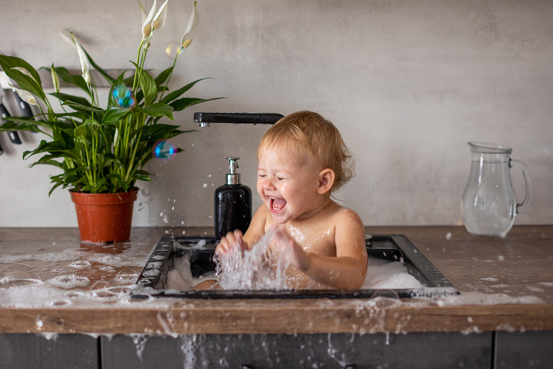 Making a splash: fun & safe water play tips from birth onwards