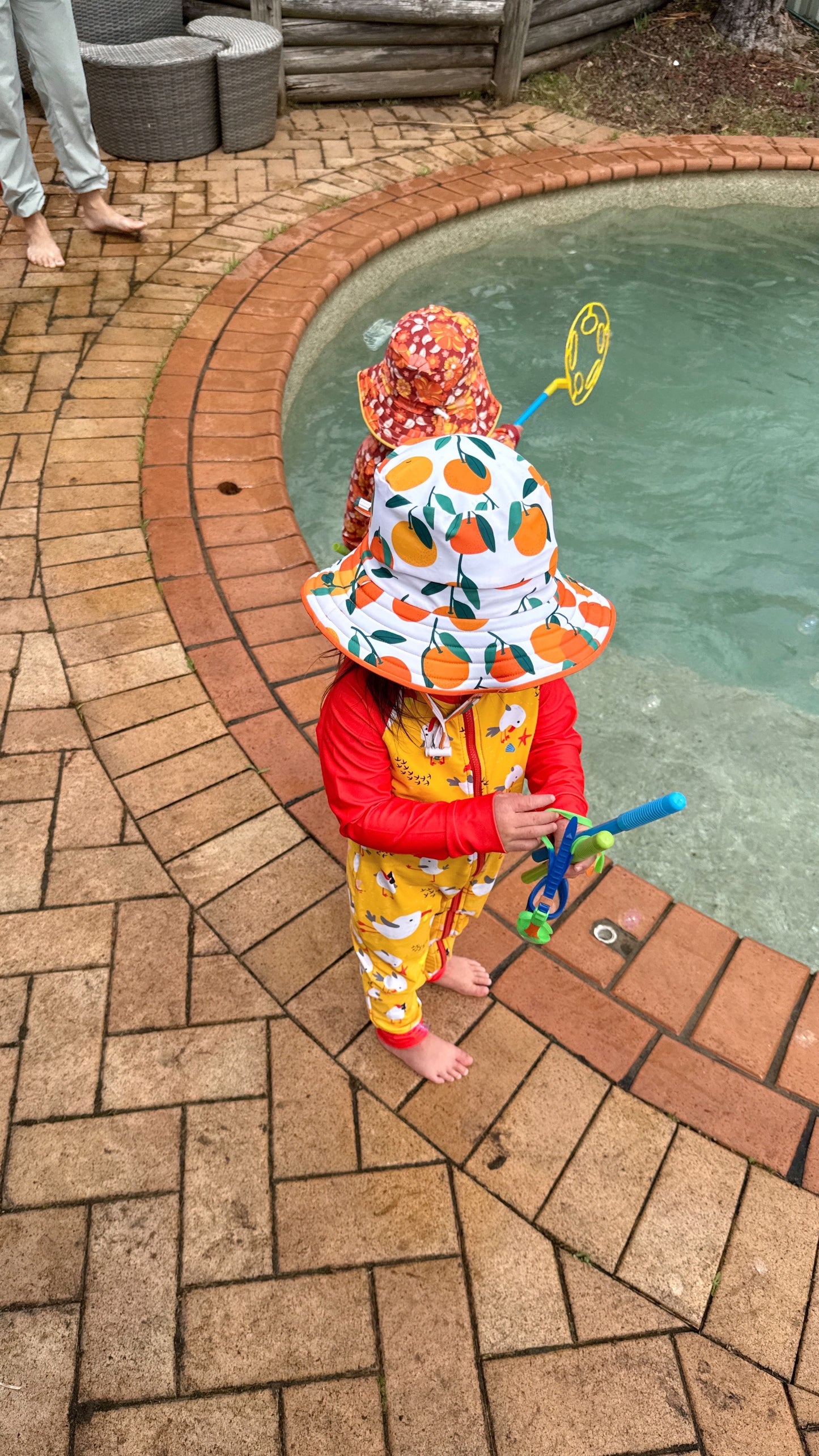 Main Squeeze Wide Brim Water Hat